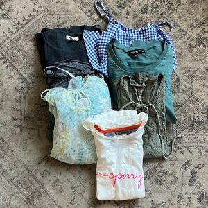 Lot (7) Assorted Women's Tops Collection L